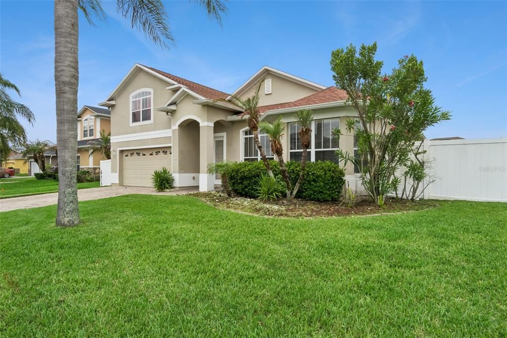 For Sale: $509,000 (4 beds, 3 baths, 2566 Square Feet)