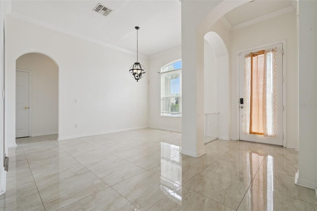 For Sale: $509,000 (4 beds, 3 baths, 2566 Square Feet)