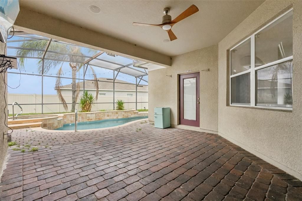 For Sale: $509,000 (4 beds, 3 baths, 2566 Square Feet)