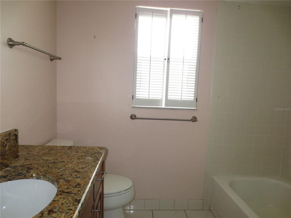 For Rent: $2,900 (3 beds, 2 baths, 1858 Square Feet)