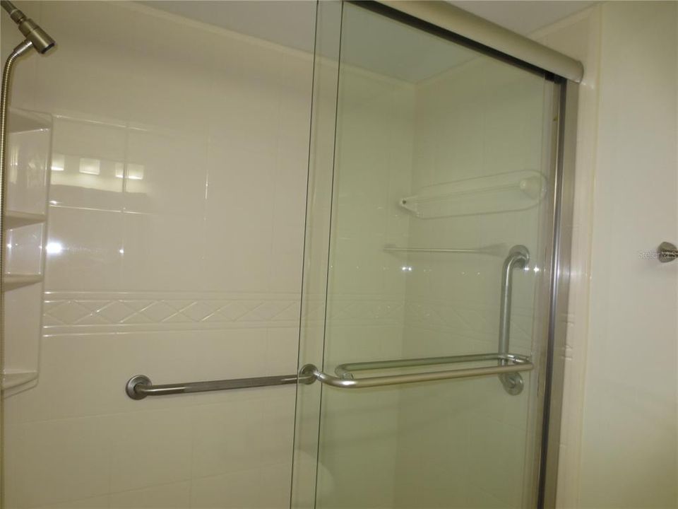 For Rent: $2,900 (3 beds, 2 baths, 1858 Square Feet)
