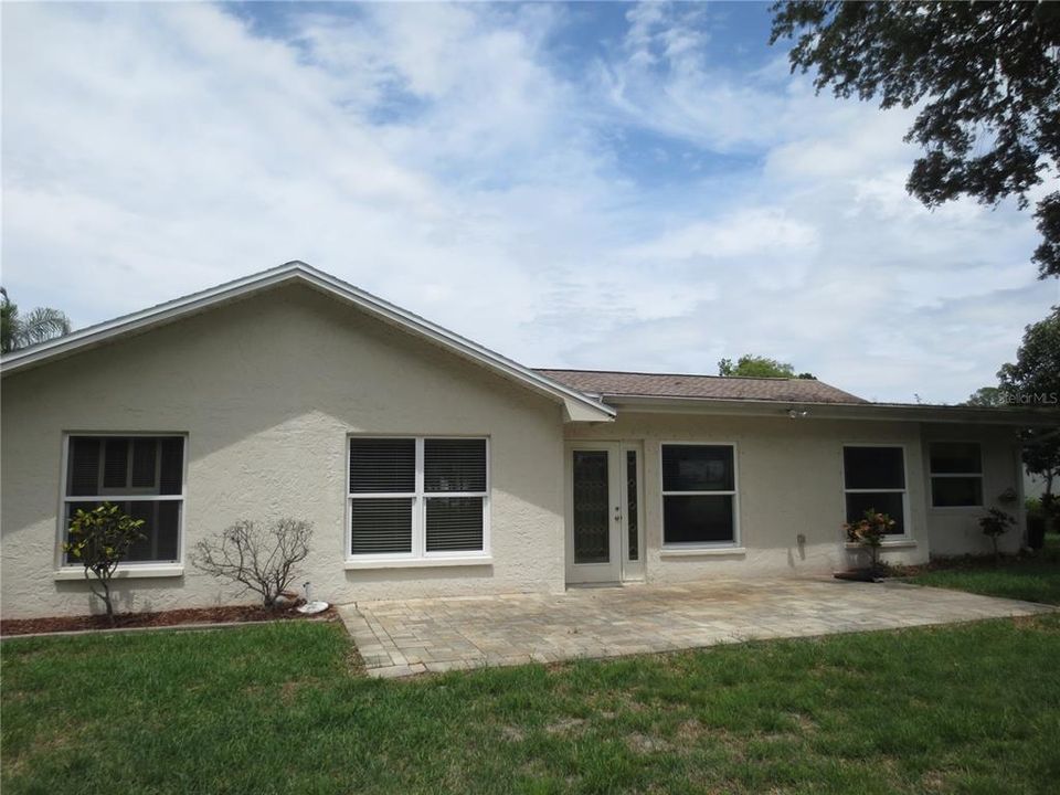 For Rent: $2,900 (3 beds, 2 baths, 1858 Square Feet)