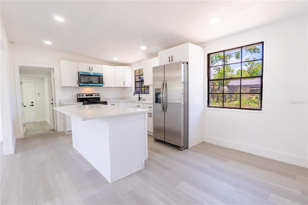 En Venta: $475,000 (3 camas, 2 baños, 1265 Pies cuadrados)