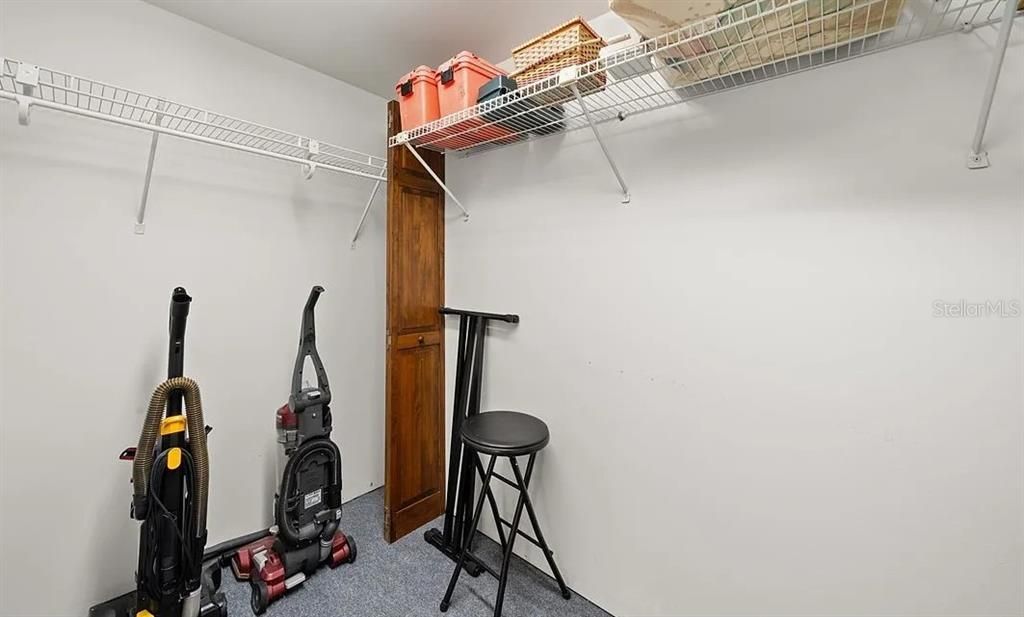 For Sale: $199,900 (2 beds, 2 baths, 1336 Square Feet)