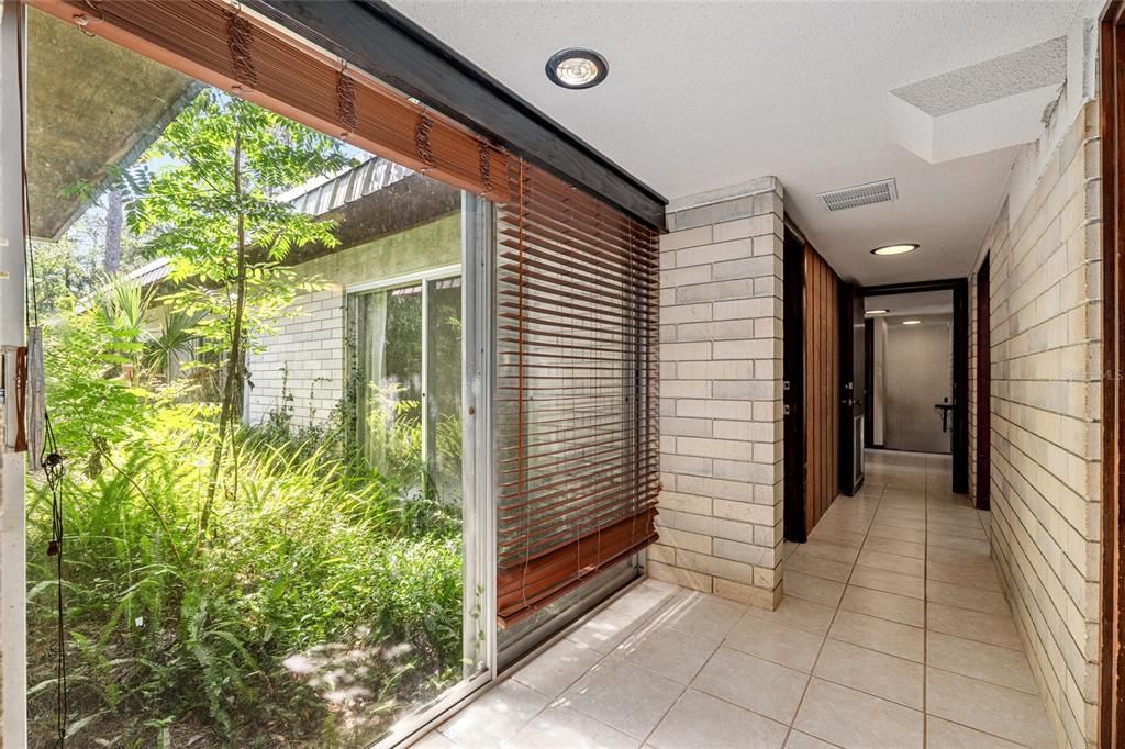 Active With Contract: $375,000 (4 beds, 4 baths, 4186 Square Feet)