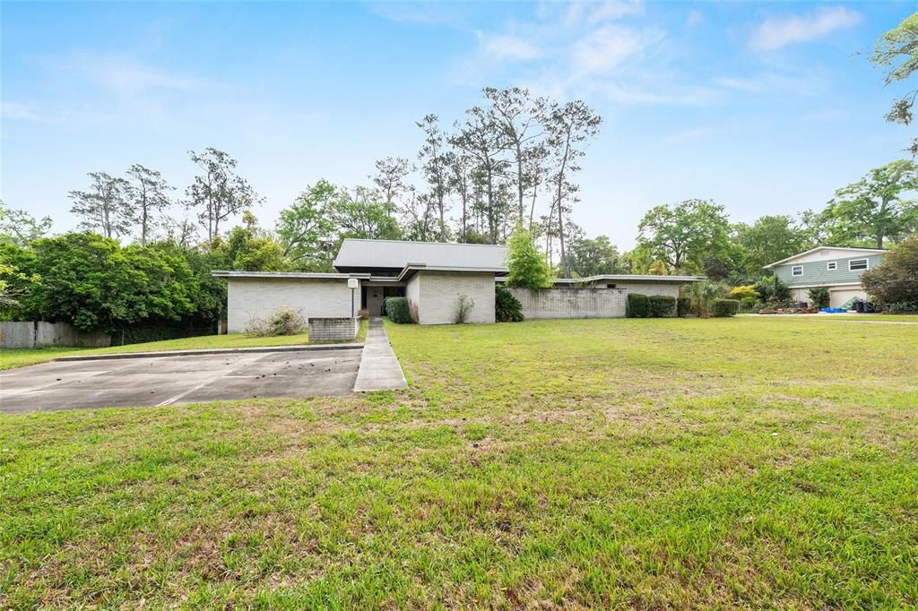 Active With Contract: $375,000 (4 beds, 4 baths, 4186 Square Feet)