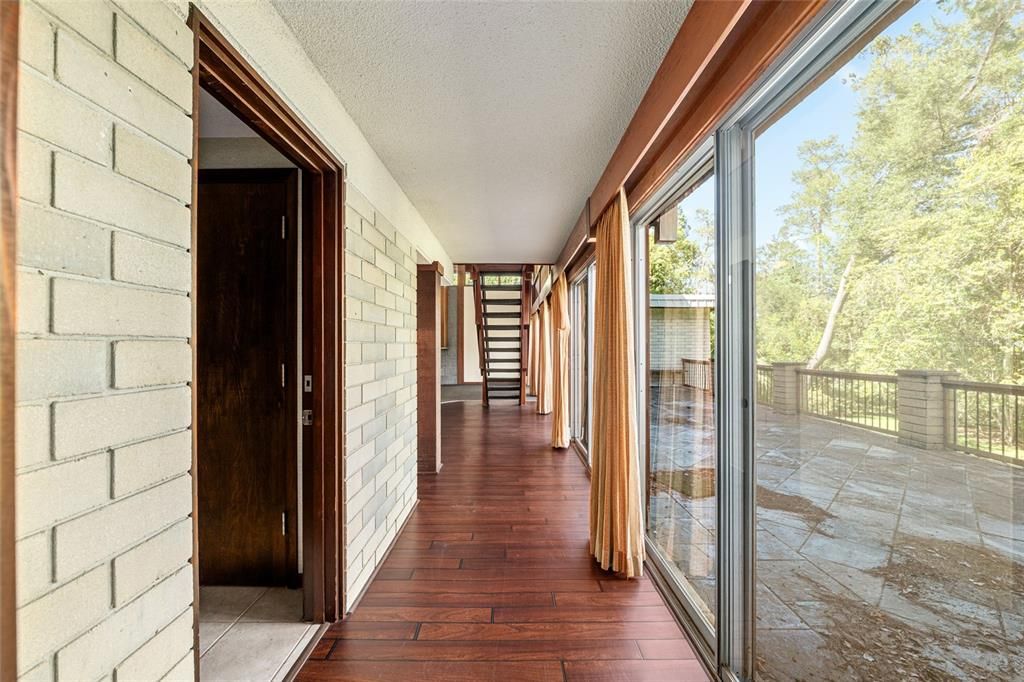 Active With Contract: $375,000 (4 beds, 4 baths, 4186 Square Feet)