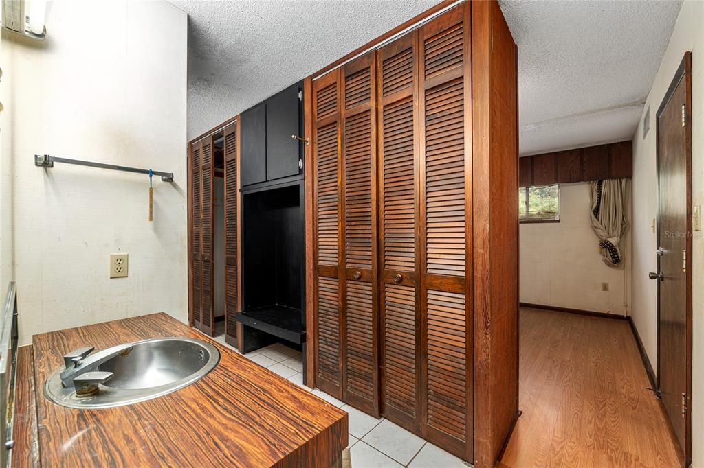 Active With Contract: $375,000 (4 beds, 4 baths, 4186 Square Feet)