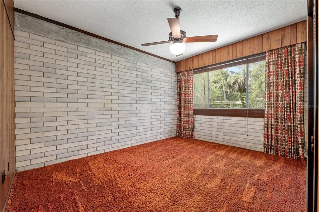 Active With Contract: $375,000 (4 beds, 4 baths, 4186 Square Feet)