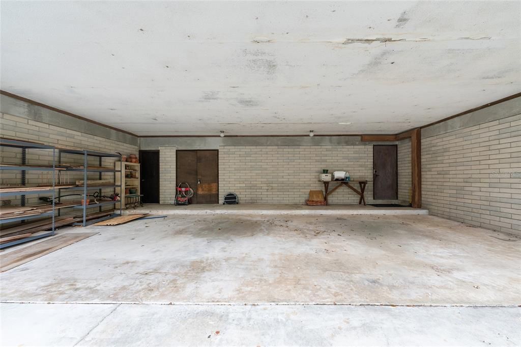 Active With Contract: $375,000 (4 beds, 4 baths, 4186 Square Feet)