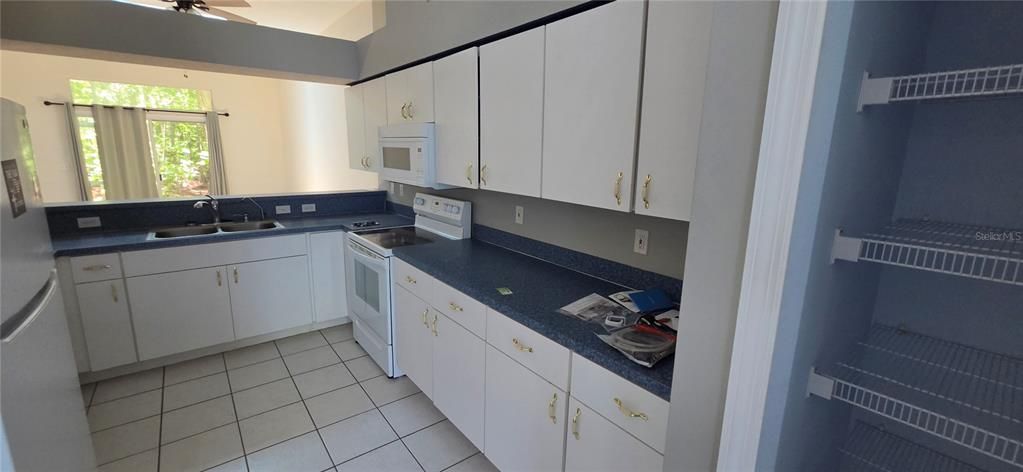En Venta: $165,000 (2 camas, 2 baños, 978 Pies cuadrados)