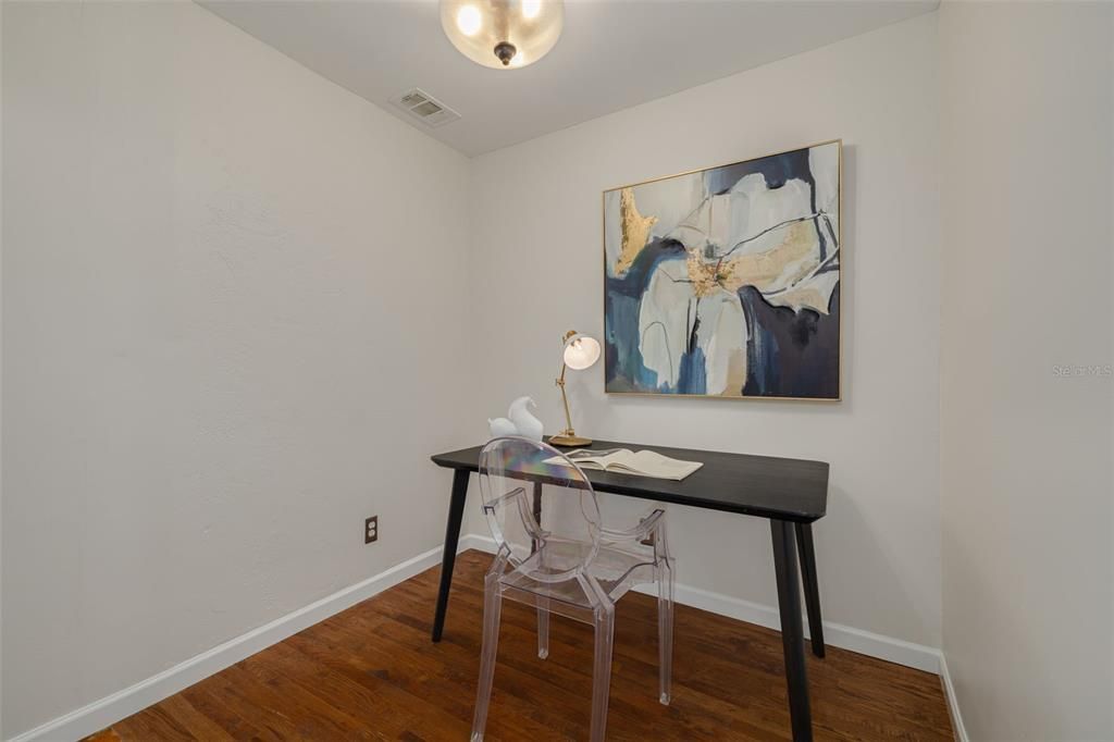 En Venta: $899,000 (4 camas, 3 baños, 2072 Pies cuadrados)