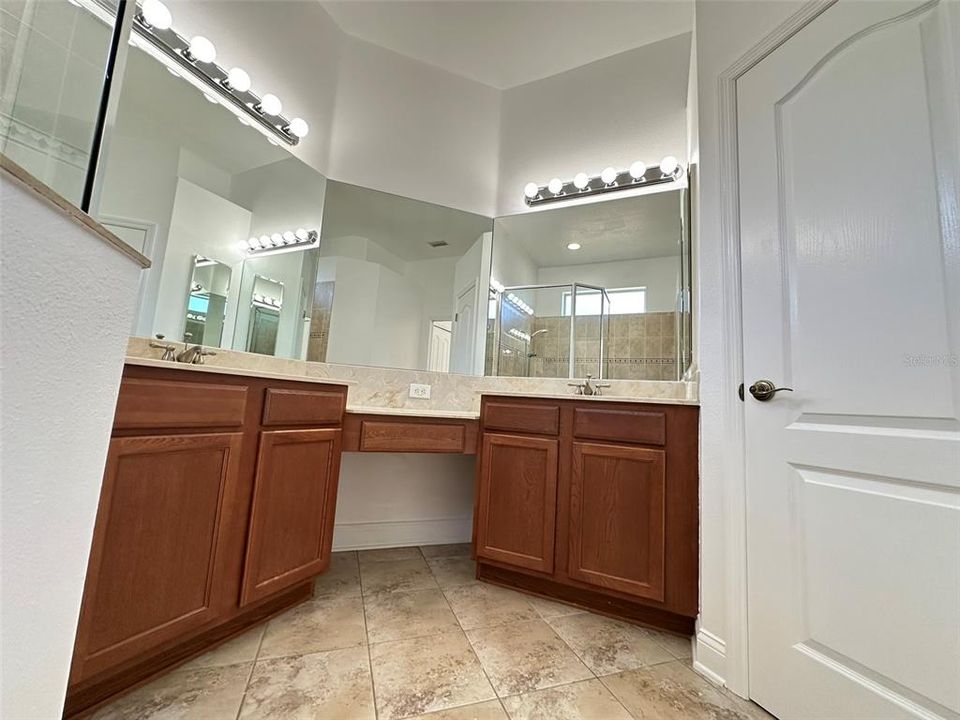 For Rent: $3,300 (4 beds, 2 baths, 2349 Square Feet)