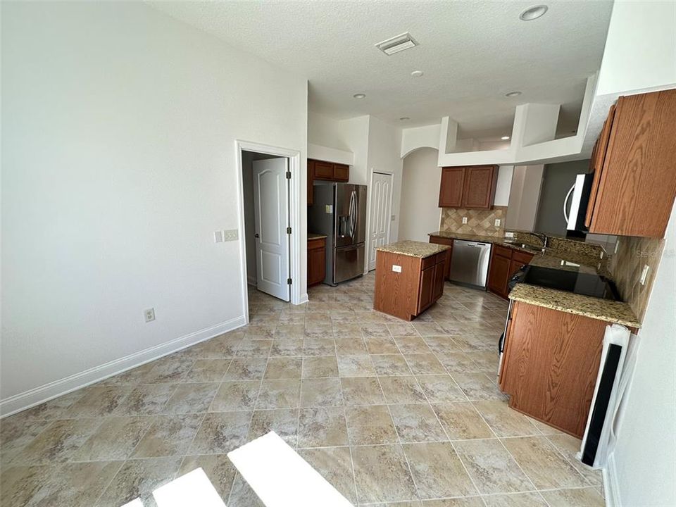 For Rent: $3,300 (4 beds, 2 baths, 2349 Square Feet)