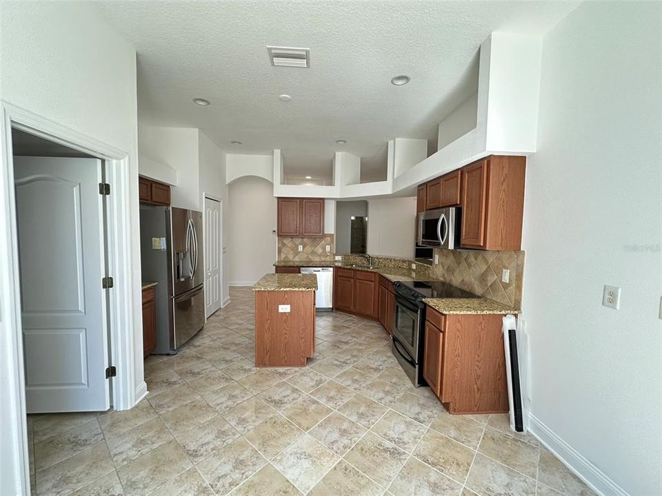 For Rent: $3,300 (4 beds, 2 baths, 2349 Square Feet)