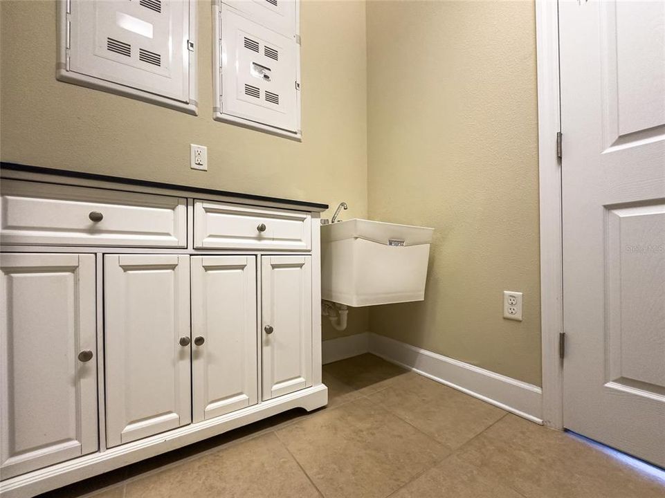 For Sale: $625,000 (4 beds, 4 baths, 3277 Square Feet)