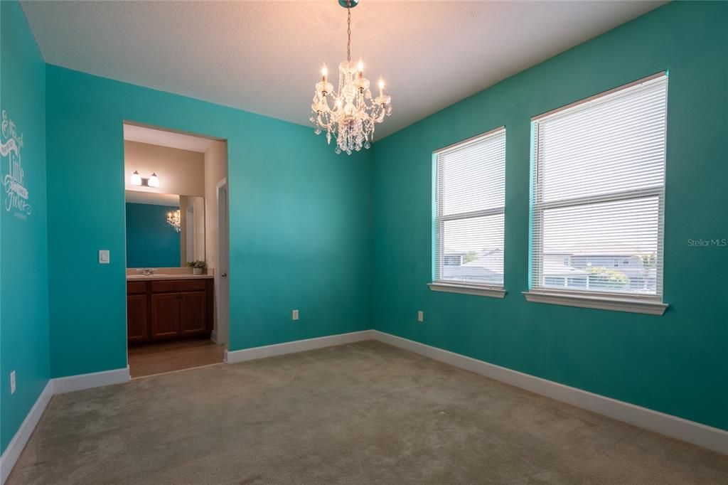 For Sale: $625,000 (4 beds, 4 baths, 3277 Square Feet)