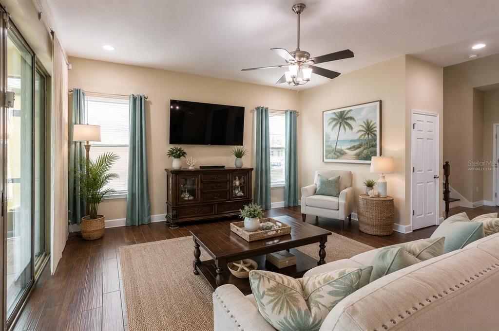 For Sale: $625,000 (4 beds, 4 baths, 3277 Square Feet)