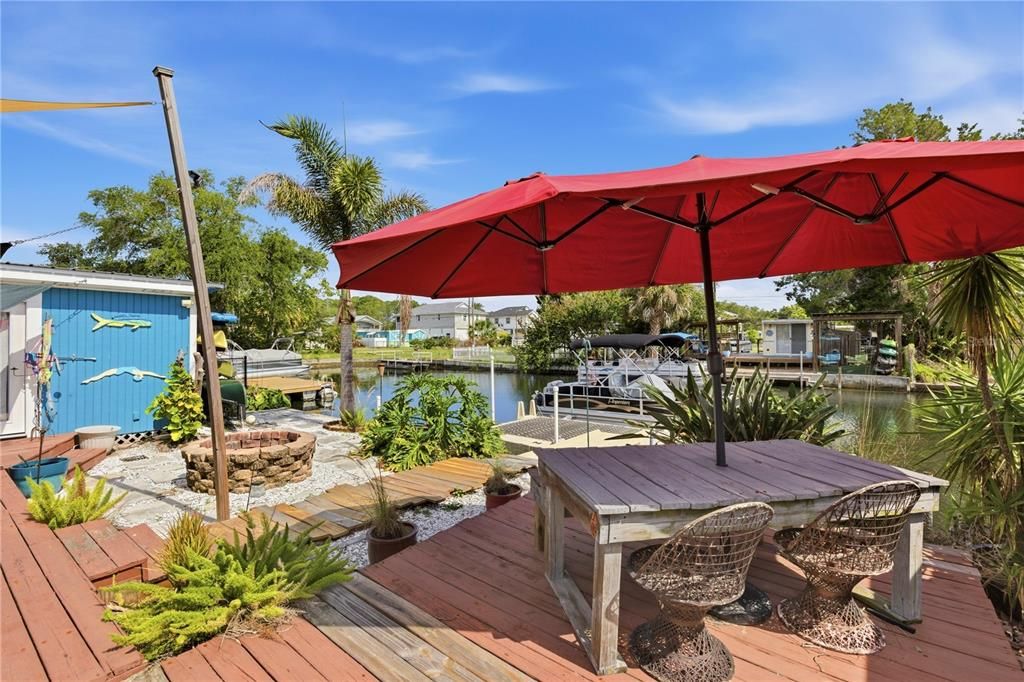 For Sale: $450,000 (3 beds, 3 baths, 1300 Square Feet)