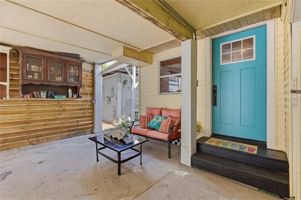 For Sale: $450,000 (3 beds, 3 baths, 1300 Square Feet)