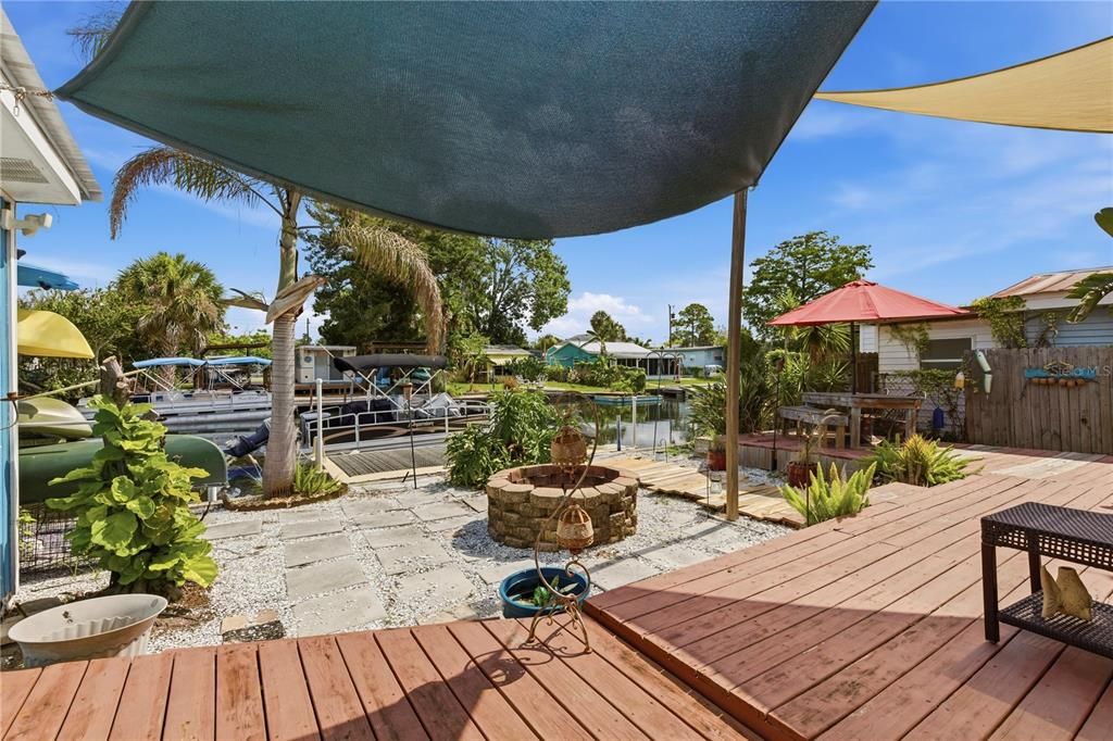 For Sale: $450,000 (3 beds, 3 baths, 1300 Square Feet)