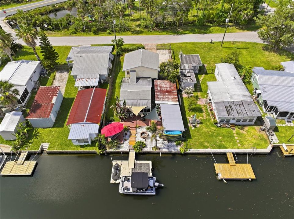 For Sale: $450,000 (3 beds, 3 baths, 1300 Square Feet)