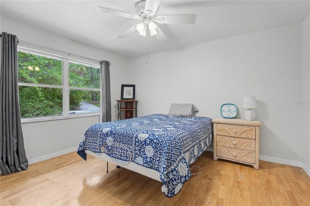 En Venta: $439,000 (3 camas, 2 baños, 1921 Pies cuadrados)