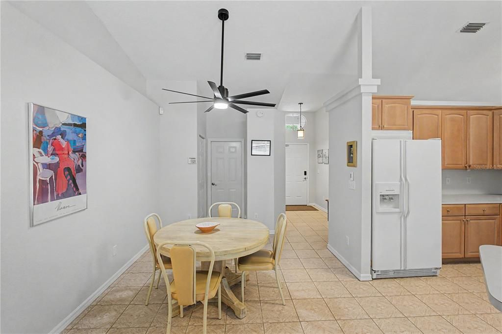 En Venta: $439,000 (3 camas, 2 baños, 1921 Pies cuadrados)