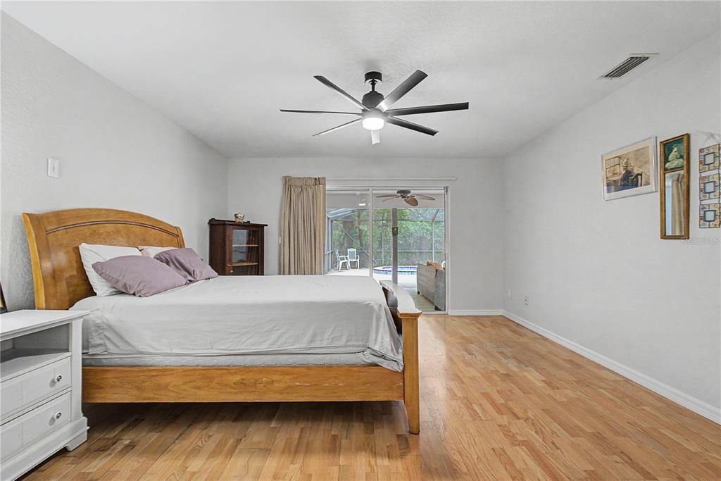 En Venta: $439,000 (3 camas, 2 baños, 1921 Pies cuadrados)
