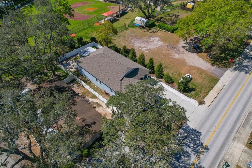 En Venta: $399,000 (3 camas, 2 baños, 1974 Pies cuadrados)