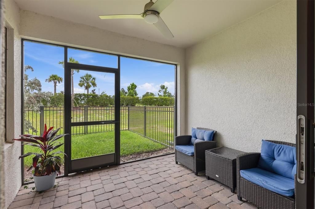 For Sale: $365,000 (2 beds, 2 baths, 1455 Square Feet)