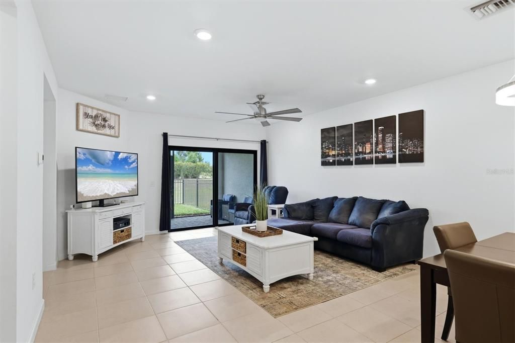 For Sale: $365,000 (2 beds, 2 baths, 1455 Square Feet)