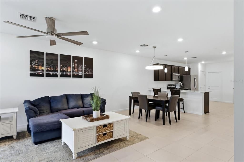 For Sale: $365,000 (2 beds, 2 baths, 1455 Square Feet)