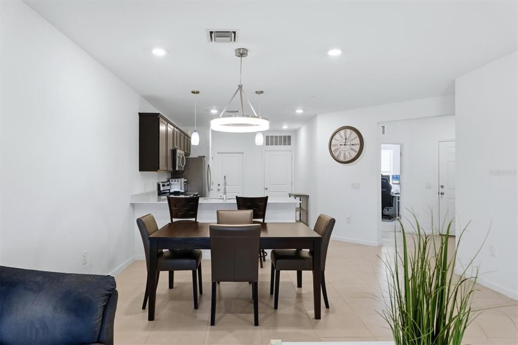 For Sale: $365,000 (2 beds, 2 baths, 1455 Square Feet)