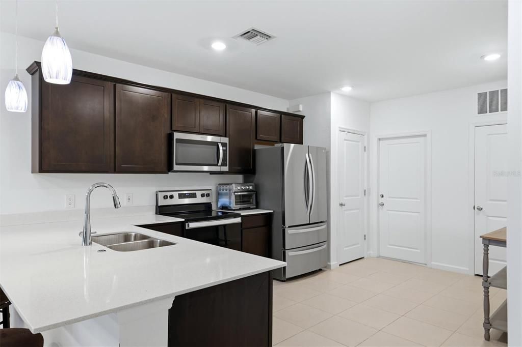 For Sale: $365,000 (2 beds, 2 baths, 1455 Square Feet)