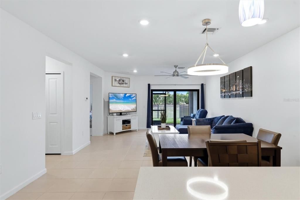 For Sale: $365,000 (2 beds, 2 baths, 1455 Square Feet)