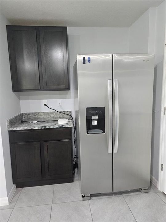 For Rent: $3,050 (4 beds, 2 baths, 2308 Square Feet)