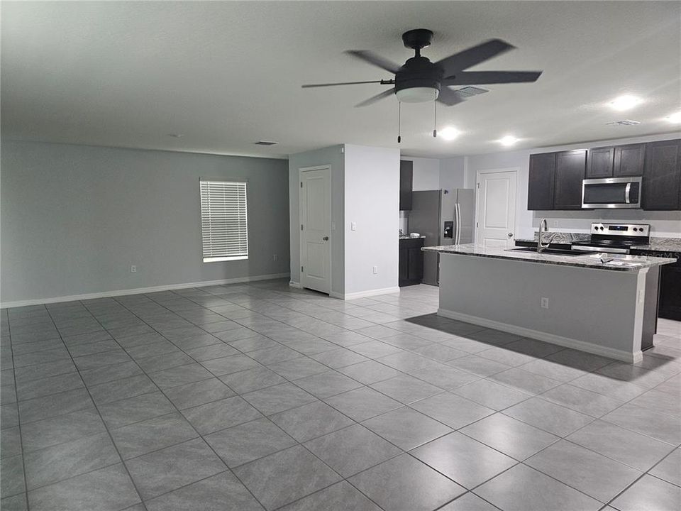 For Rent: $3,050 (4 beds, 2 baths, 2308 Square Feet)