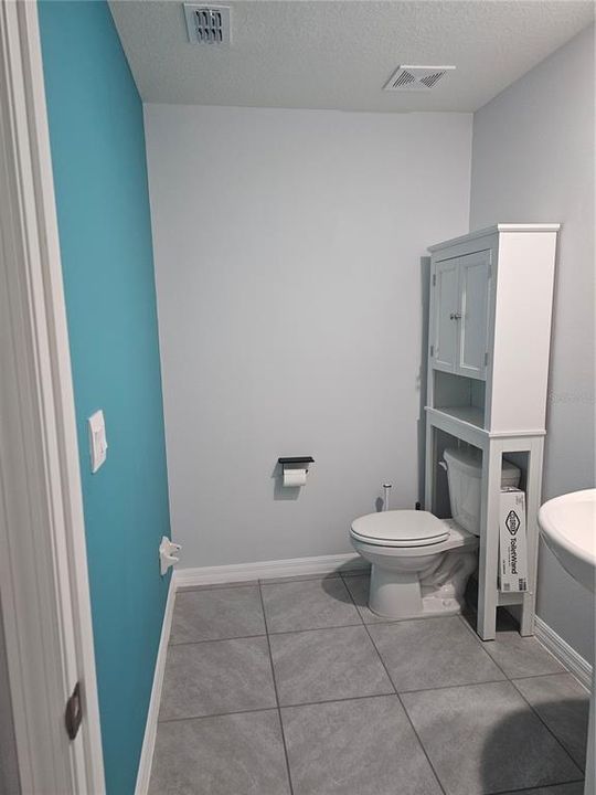 For Rent: $3,050 (4 beds, 2 baths, 2308 Square Feet)