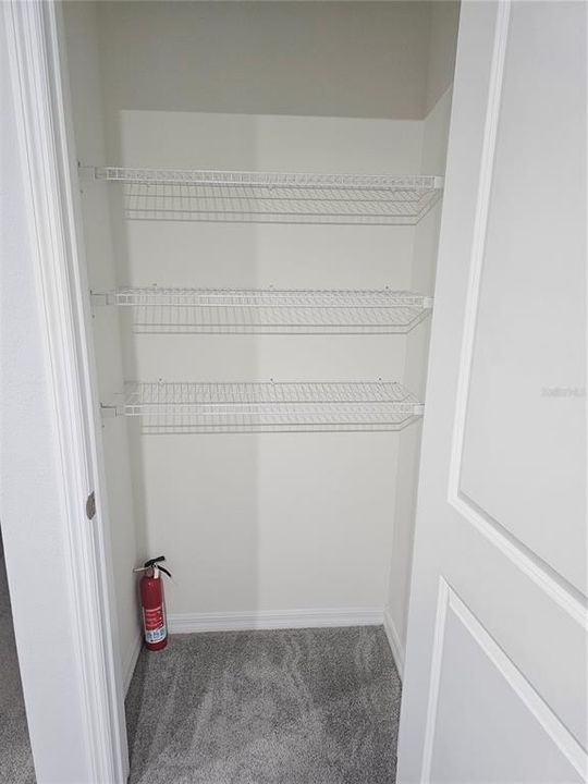 For Rent: $3,050 (4 beds, 2 baths, 2308 Square Feet)