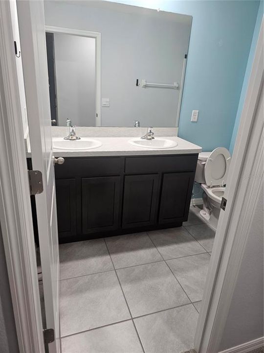 For Rent: $3,050 (4 beds, 2 baths, 2308 Square Feet)