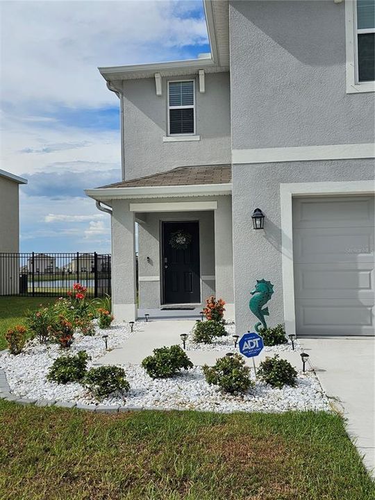 For Rent: $3,050 (4 beds, 2 baths, 2308 Square Feet)