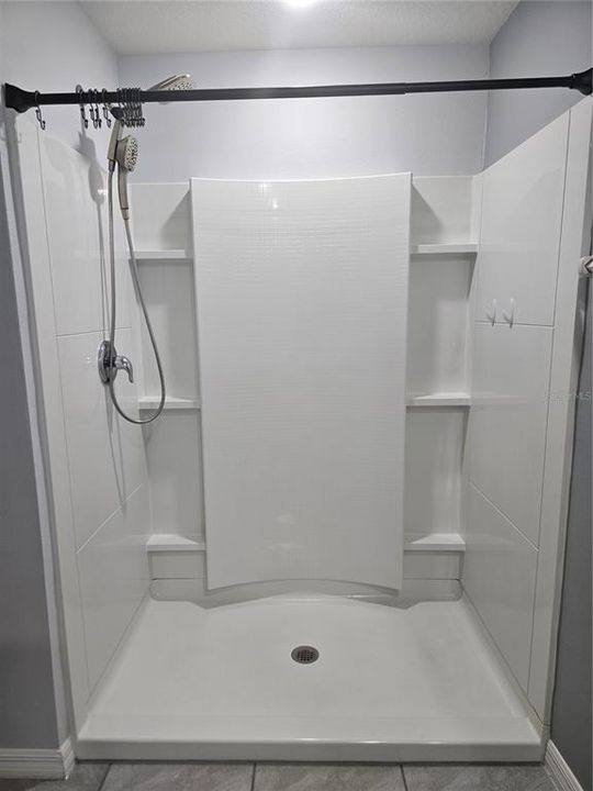 For Rent: $3,050 (4 beds, 2 baths, 2308 Square Feet)