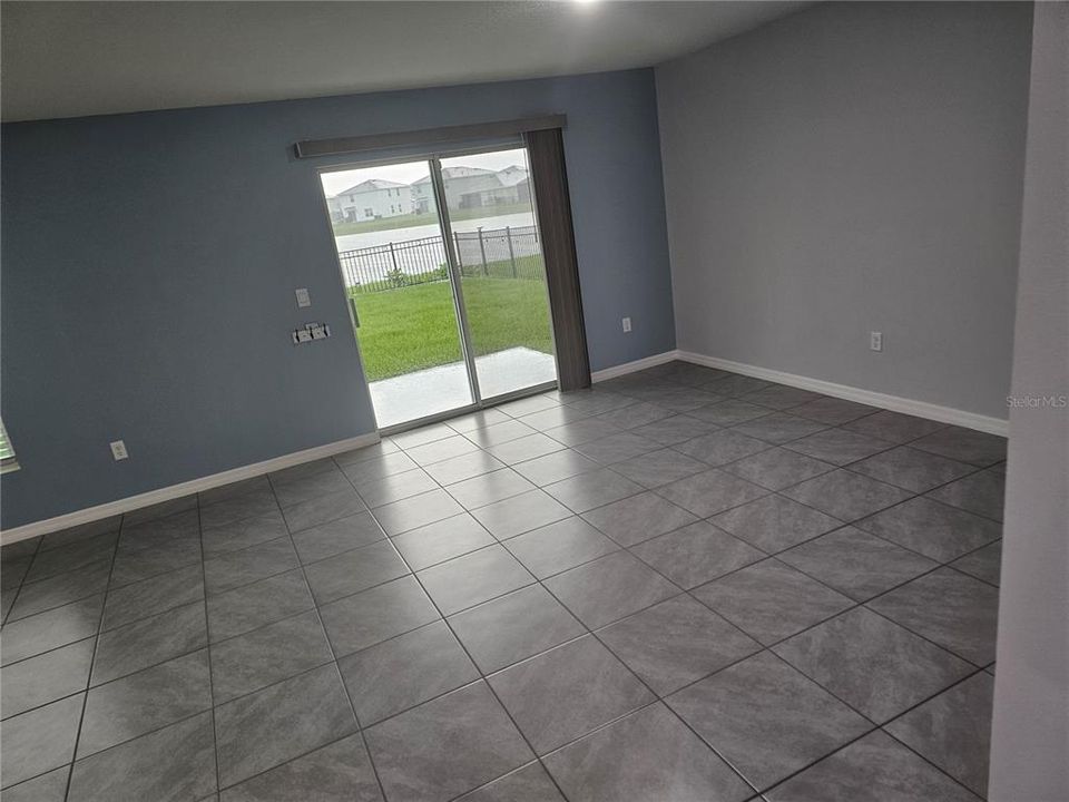 For Rent: $3,050 (4 beds, 2 baths, 2308 Square Feet)