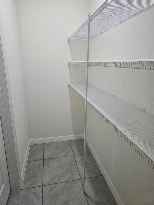 For Rent: $3,050 (4 beds, 2 baths, 2308 Square Feet)