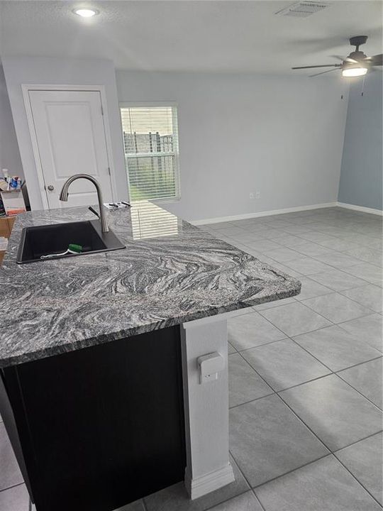 For Rent: $3,050 (4 beds, 2 baths, 2308 Square Feet)