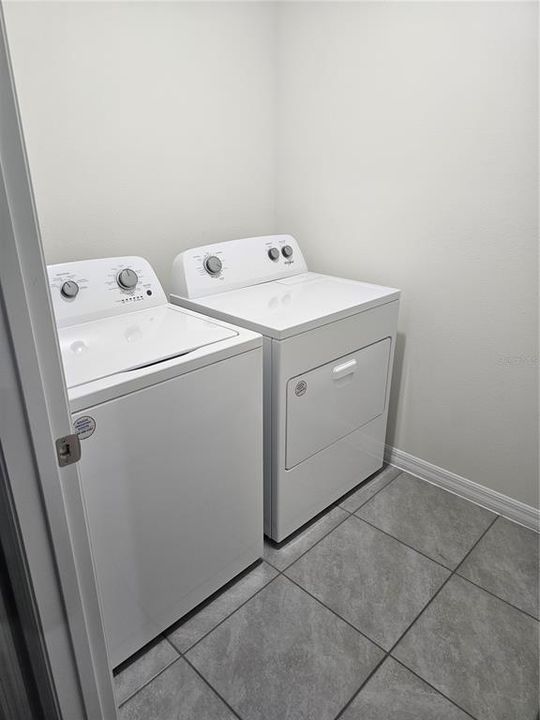 For Rent: $3,050 (4 beds, 2 baths, 2308 Square Feet)