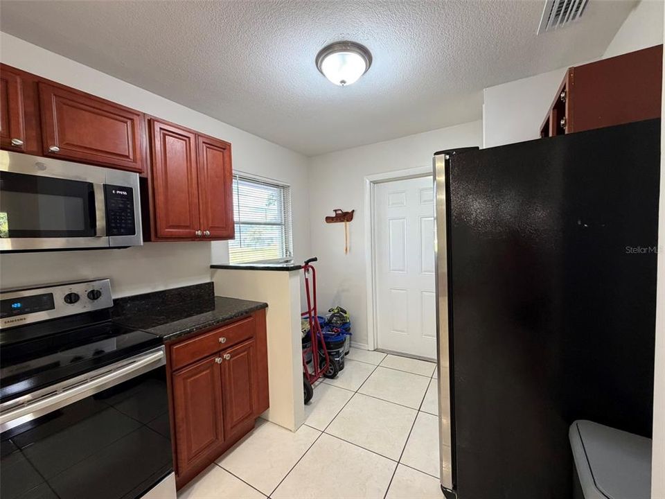 В аренду: $1,800 (3 спален, 2 ванн, 1343 Квадратных фут)