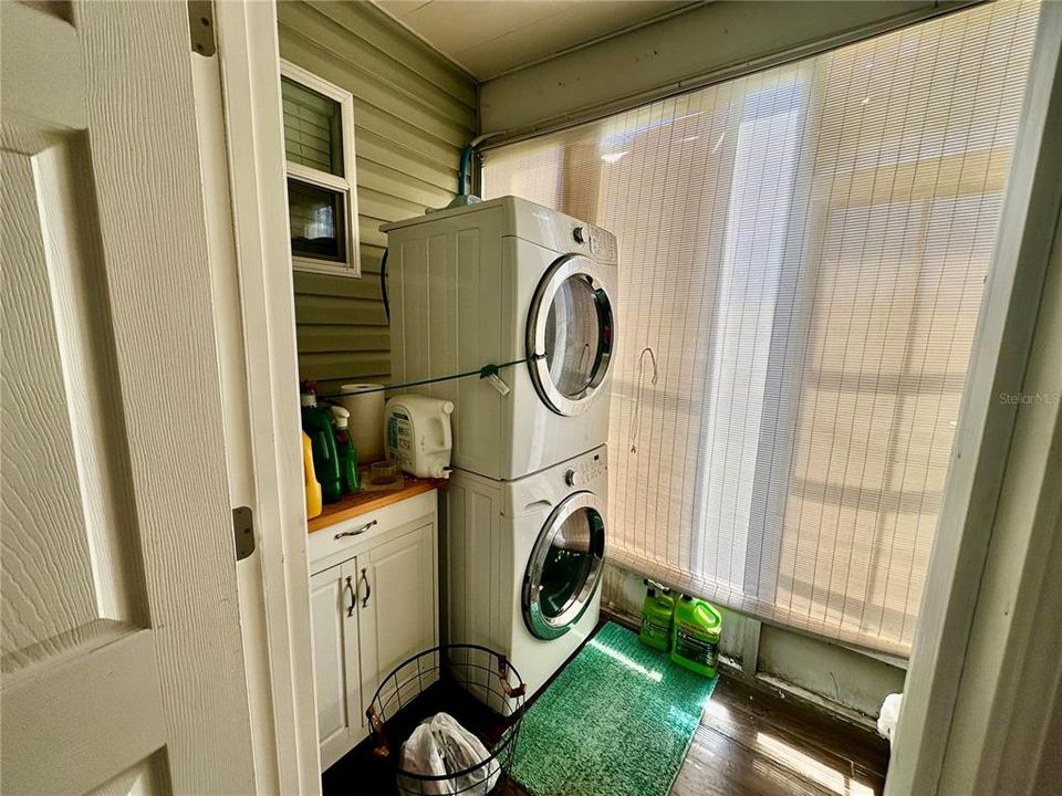 На продажу: $116,000 (2 спален, 2 ванн, 800 Квадратных фут)