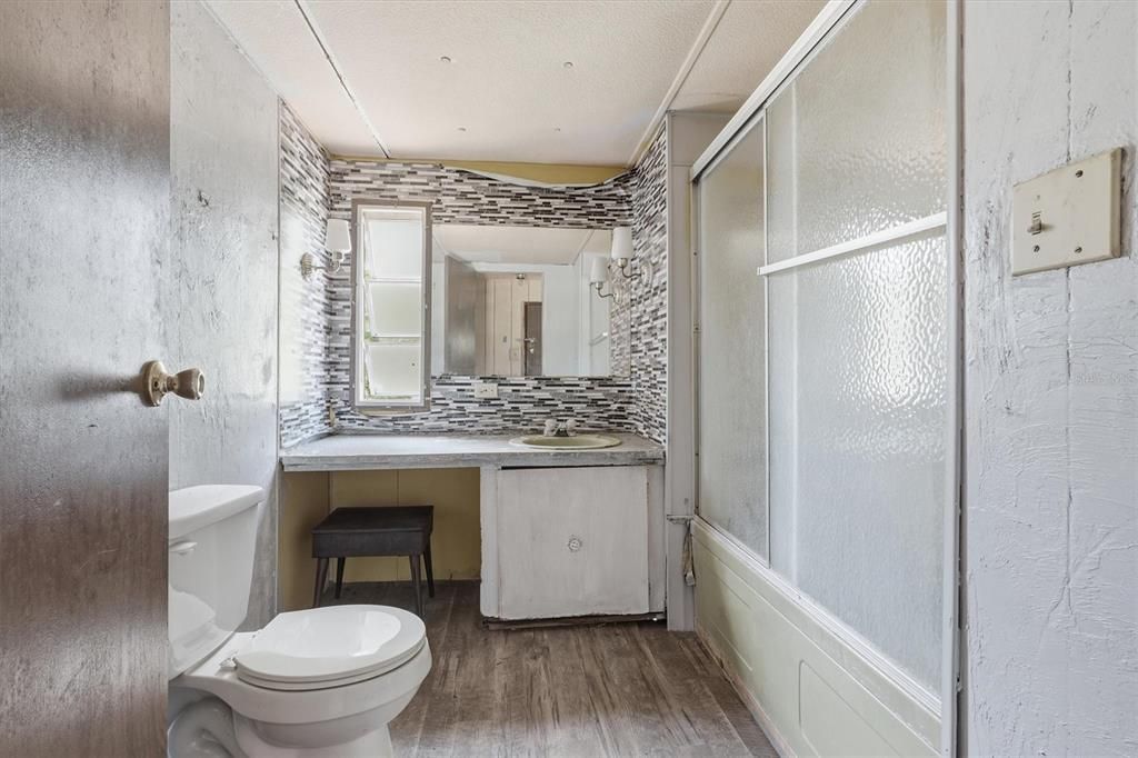 For Sale: $69,900 (3 beds, 1 baths, 792 Square Feet)